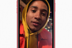 iPhone_XR_portrait-red_09122018