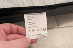 Der bis 60 Grad waschbare Bezug ist ein starkes Hygiene-Plus und unterstreicht den alltagstauglichen Eindruck der Matratze. (Foto: Testsieger.de)