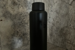 Die schlichte und hochwertige Edelstahlflasche des bottleplus spark sets, die dank integriertem Drucktank auch unterwegs für frischen Sprudel sorgt. (Foto: Testsieger.de)