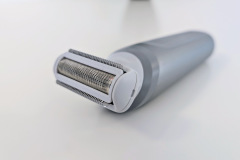 Der Glattrasur-Aufsatz sorgt für eine möglichst gründliche und hautnahe Rasur. (Foto: Testsieger.de)