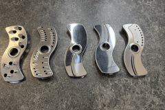 Die verschiedenen Reibe und Schneideinsätze erweitern den Funktionsumfang deutlich und ermöglichen das Schneiden, Raspeln und Stifteln von Zutaten. (Foto: Testsieger.de)