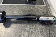 Der spezielle Stampfer für Kartoffelpüree sowie die Schneideeinsätze machen den MultiQuick 9 zu einem vielseitigen Küchenhelfer. (Foto: Testsieger.de)