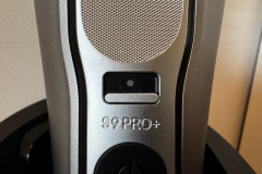 Per Schieberegler lässt sich der Rasierkopf arretieren – so bleibt er beim Rasieren fixiert und verrutscht nicht. (Foto: Testsieger.de)