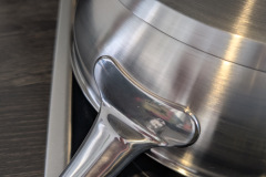 Saubere Verarbeitung: Der fest montierte Griff vermittelt ein sicheres Gefühl. (Foto: Testsieger.de)