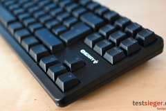 CHERRY-G80-3000N-RGB-TKL_Tasten-Nahaufnahme_rechts-watermarked
