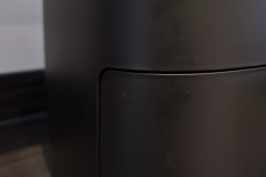 Der Übergang vom Garkorb zum Gehäuse schließt nicht überall gleichmäßig ab und wirkt optisch weniger präzise als der restliche hochwertige Eindruck. (Foto: Testsieger.de).