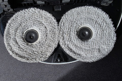 Nach der Selbstreinigung mit 100 Grad Celsius heißem Wasser sehen die Wischmopps tatsächlich wieder sauber aus. (Foto: Testsieger.de)