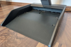 Die 4 in 1 Selbstreinigungsstation übernimmt die Walzenreinigung inklusive 70 Grad Celsius Heißluft Trocknung und bietet Platz für sämtliche Aufsätze. (Foto: Testsieger.de)