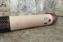 Die Bedientasten sind intuitiv angeordnet: Temperatur, Luftstrom und Kaltlufttaste lassen sich leicht erreichen und komfortabel bedienen. (Foto: Testsieger.de)