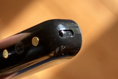 Die präzise verarbeiteten Kontakte und Öffnungen unterstreichen die insgesamt sehr gute Verarbeitungsqualität im Test. (Foto: Testsieger.de)