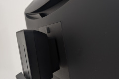 „EIZO FlexScan EV2740S“: Befestigungsstelle für Standfuß (Foto: Testsieger.de)