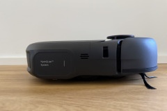 Aus der Seitenansicht wird das kompakte, flache Format gut sichtbar, das dem C28 im Alltag einen modernen und robusten Auftritt gibt. (Foto: Testsieger.de)