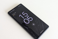 Das Display gefällt uns sehr gut. Die Auflösung wie auch die Farbwiedergabe stimmen. (Foto: Testsieger.de)