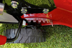 Die zentrale Schnitthöhenverstellung bietet 7 Stufen zwischen 2,5 und 7,5 Zentimetern. (Foto: Testsieger.de)