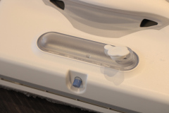 Hutt W8 Fensterputzroboter: Nahaufnahme Wassertank