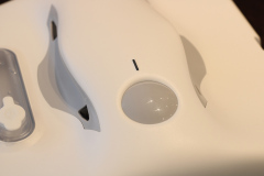 Hutt W8 Fensterputzroboter: Nahaufnahme Power-Taste