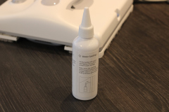 Hutt W8 Fensterputzroboter: Einfüllhilfe Wassertank