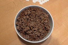 Beim Anbraten von 500 Gramm Hackfleisch erreicht der Instant Pot problemlos hohe Temperaturen und liefert nach kurzer Zeit gleichmäßig gegarte Ergebnisse. (Foto: Testsieger.de).