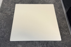 Der mitgelieferte Pizzastein hebt die AirGlaze von vielen Konkurrenten für Airfryer ab. (Foto: Testsieger.de)