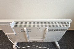 Die zahlreichen Lufteinlässe sorgen für natürliche Konvektion – dank fehlendem Lüfter arbeitet die Heizung besonders leise. (Foto: Testsieger.de)