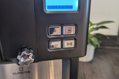 Vier Tasten reichen für die Bedienung aus – Zeit einstellen, Programm starten oder den Reinigungsmodus aktivieren. (Foto: Testsieger.de)