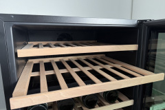 Die Böden bestehen aus massivem Buchenholz und sind sauber verarbeitet. (Foto: Testsieger.de)