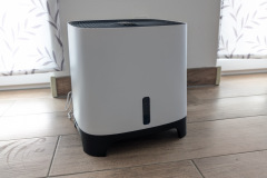 Das Gerät fügt sich harmonisch in unterschiedliche Wohnumgebungen ein. (Foto: Testsieger.de)