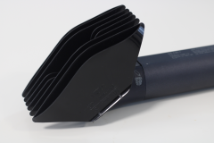 Die Aufsätze werden auf die Klinge aufgesteckt. Für jede Länge müssen Nutzerinnen und Nutzer den Aufsatz wechseln. (Foto: Testsieger.de)