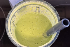 Cremig und gleichmäßig püriert: Im Smoothie Modus verarbeitet der Ninja BlendBoss alle Zutaten in weniger als einer Minute zu einer homogenen Konsistenz. (Foto: Testsieger.de)