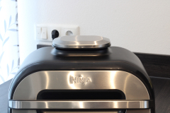 Das Gehäuse erwärmt sich zwar deutlich, es nimmt aber keine bedenklichen Züge an. (Foto: Testsieger.de)