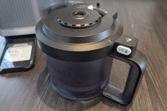 Die Außenschüssel inklusive Deckel ist für die Eisherstellung zuständig. (Foto: Testsieger.de)