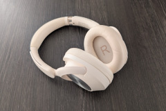 Mit seinem dezenten Ivory-Blush-Farbton und den silbrig schimmernden Metallmuscheln wirkt der Focus A6 schlicht, aber stilvoll. (Foto: Testsieger.de)