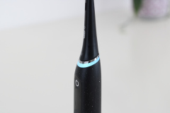 Oral-B iO Series 10 Elektrische Zahnbürste Nahaufnahme leuchtender Smartring