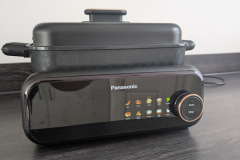 Ein echter Blickfang am Tisch: Das moderne Design mit roségoldenen Akzenten fügt sich harmonisch in jede Küche ein. (Foto: Testsieger.de)