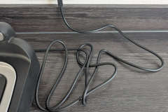 Flexibel einsetzbar dank 2,5-Meter-Kabel: Einziger Kritikpunkt bleibt die fehlende Aufwickelmöglichkeit beim Verstauen. (Foto: Testsieger.de)