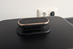 Elegant gestaltet und hochwertig verarbeitet: Der Deckelgriff setzt mit roségoldenen Akzenten ein stilvolles Designhighlight. (Foto: Testsieger.de)