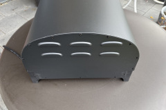 Die sauber verarbeiteten Metallflächen zeigen die hochwertige Konstruktion ohne scharfe Kanten und unterstreichen die solide Bauweise. (Foto: Testsieger.de).