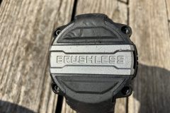 Der bürstenlose EC-Motor ist das Herzstück des Parkside und sorgt für hohe Lebensdauer bei geringem Verschleiß. Im Praxistest arbeitet er leise und mit gleichmäßigem Durchzug. (Foto: Testsieger.de)