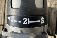 Der Drehmomentring aus Metall lässt sich griffig und präzise auf alle 21 Stufen einstellen, ist aber manchmal etwas schwergängig. (Foto: Testsieger.de)