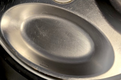 Edelstahl wirkt im Test nicht nur wertig, sondern ist auch hygienisch vorteilhaft, weil Oberflächen weniger Gerüche annehmen und leicht zu reinigen sind. (Foto: Testsieger.de).