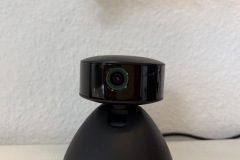 Kompakt, unauffällig und funktional: Die Petlibro Scout setzt auf ein schlichtes Design mit sauber eingefasster Linse und solider Verarbeitung. (Foto: Testsieger.de)