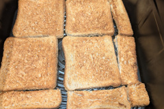 Der Toastbrottest zeigt die Stärke des großen Garraums, die Hitze verteilt sich gleichmäßig über die gesamte Fläche. (Foto: Testsieger.de)