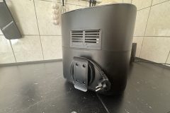 Praktisch verstaut: Das Kabel lässt sich an der Rückseite der Princess 182280 ordentlich einwickeln und sorgt für Ordnung. (Foto: Testsieger.de)