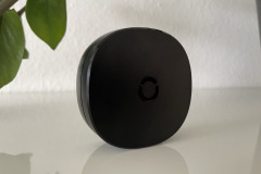 Das geschlossene Ladecase des RingConn Gen 2. Sein kompaktes und minimalistisches Design unterstreicht die unauffällige Natur des Rings selbst. (Foto: Testsieger.de)