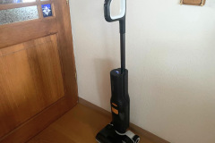 Der Roborock F25 ACE präsentiert sich in einem eleganten und kompakten Design und lässt sich dank seiner geringen Abmessungen flexibel in jedem Zuhause unterbringen. (Foto:Testsieger.de)