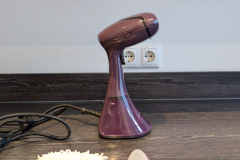 Mit 1,1 Kilogramm Gewicht liegt der Steam Genie schwer in der Hand, bleibt aber stabil. (Foto: Testsieger.de)