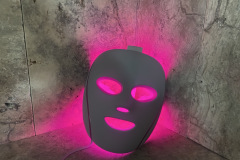 Die Hardshell Bauweise wirkt sehr robust und sauber verarbeitet, auch abseits des Gesichts bleibt die klar definierte Form sofort erkennbar. (Foto: Testsieger.de).