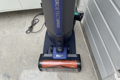 An Kanten und in Ecken überzeugt die Düse besonders, da der EdgeDetect die Leistung automatisch anpasst. (Foto: Testsieger.de)