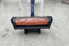 Die Bodendüse arbeitet auf Hartboden und Teppich stark und hinterlässt im Test am Ende keine Schmutzreste. (Foto: Testsieger.de)