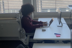 Individuell einstellbar: Rückenlehne, Kopfstütze und Armlehnen des Sihoo Doro C300 lassen sich passgenau an den Nutzer anpassen – für ergonomischen Sitzkomfort.
(Bild: Testsieger.de)